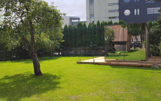 Mirror House Roosi 21