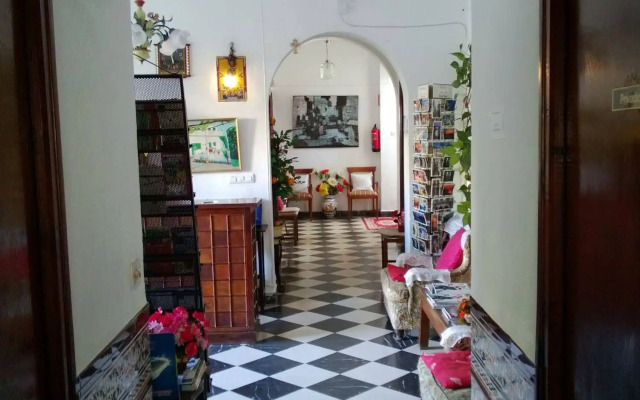 Hostal Escandinavia