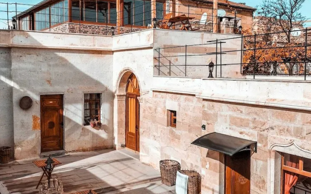 Lavinia Cappadocia