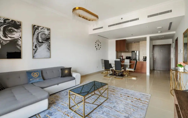 Pool View 1BR on Palm Jumeirah