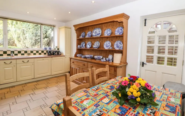Lower Lane House