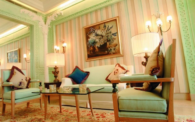 Warwick Palm Beach Hotel