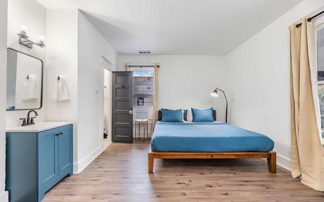 Satoshi Hideout Living