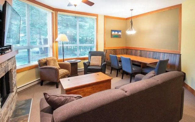 Timberline Lodges by Fernie Lodging Co