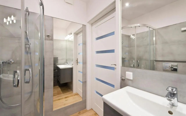 Apartament Hamptons - Relaks blisko plaży i Molo