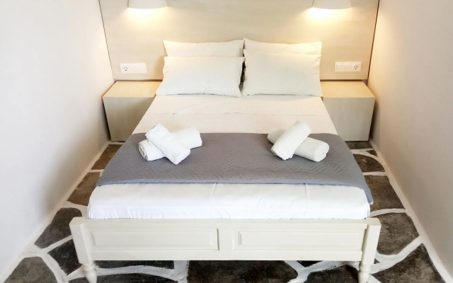Asante Paros