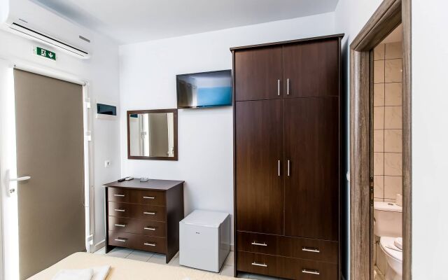 Evlogia Hotel Seafront & Annex by Greek Pride