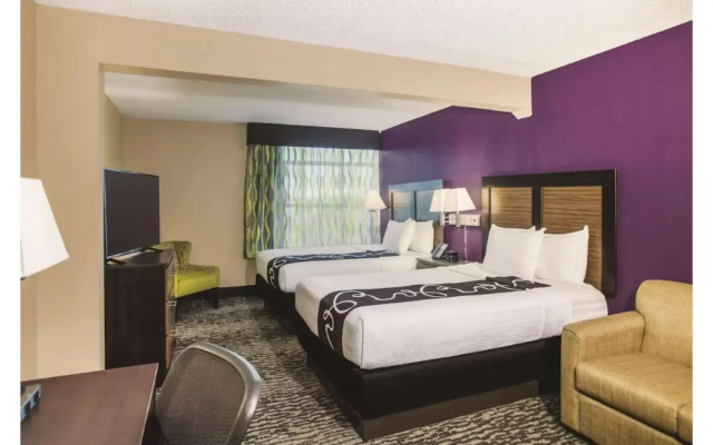 La Quinta Inn & Suites by Wyndham Clearwater South