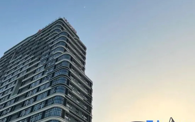 Yijia Apartment (Jiangmen East Station Jianghai Wanda)