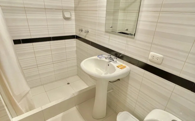 Hotel Jultom Inn & Suite