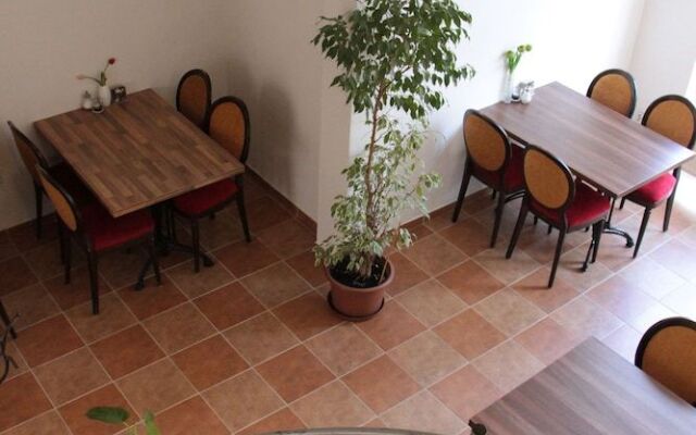 Penzion a restaurace U Pidly