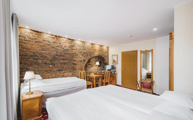 Hotel Solaris