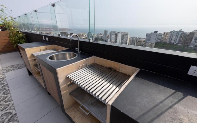 Modern 1 BR Barranco Apartment High Floor