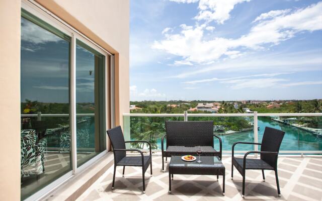 Gran Peninsula 3BR Condo By RMH