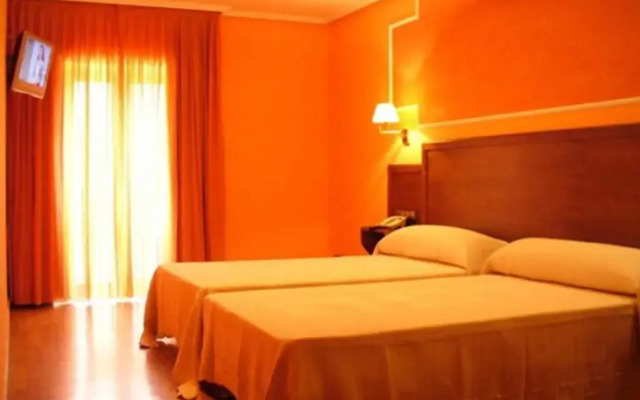 Hotel Rural Huelde