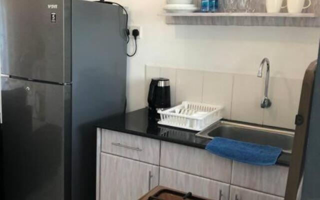 Cozy G54 Studio Apt with free WiFi & parking…