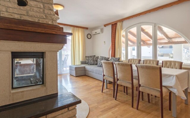 Awesome Home in Medulin With Wifi and 3 Bedrooms