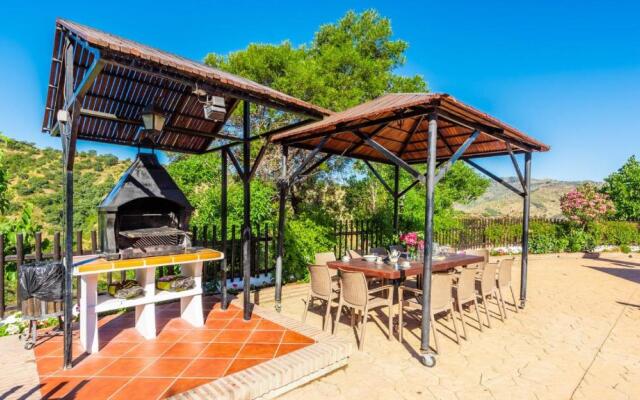 Casa Castillo Malaga by Ruralidays