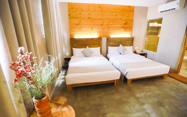 Rustic Hotel Quy Nhon Powered by ASTON