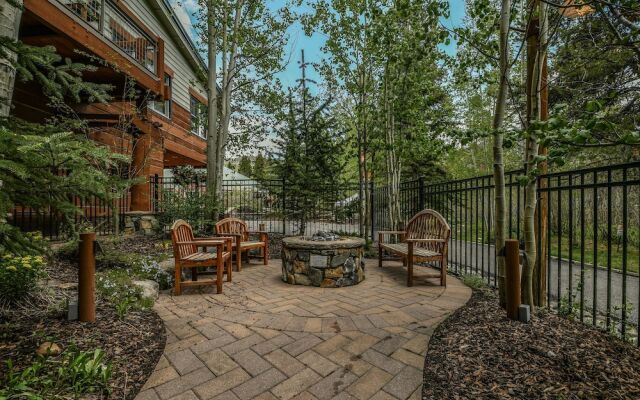 Jack Pine 8008 by SummitCove Vacation Lodging