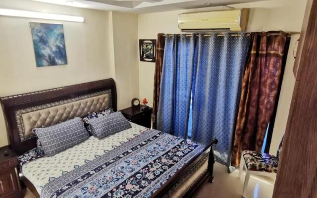 Luxury apartment in Bahria Town Phase iv