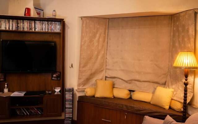 Sarah's Lodge