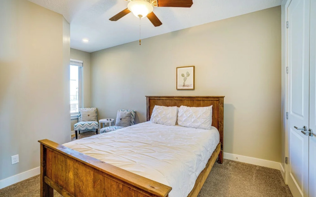 Moab Vacation Rental: Pool & Hot Tub Access!