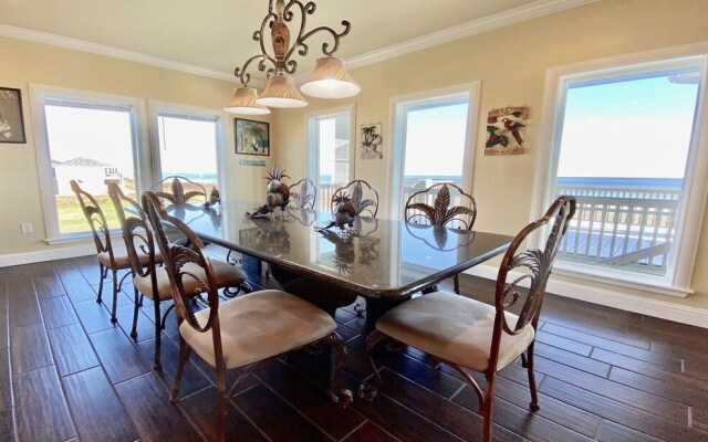 1 Driftwood 4 Bedroom Home by Redawning