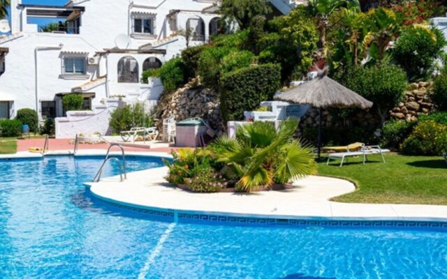 Apartment - 2 Bedrooms with Pool, WiFi and Sea views - 107869