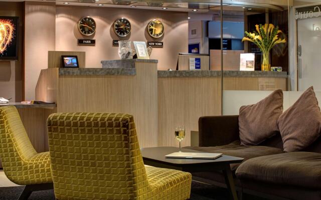Cresta Court Hotel