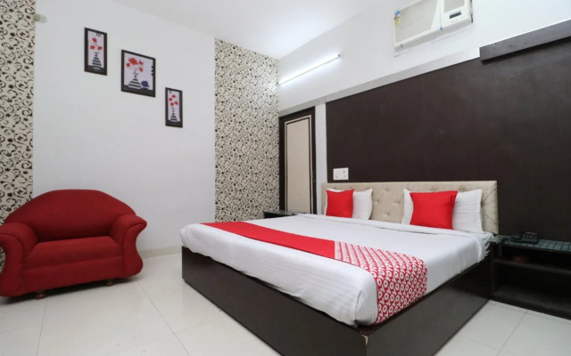 OYO Flagship 70228 Hotel Green Tower