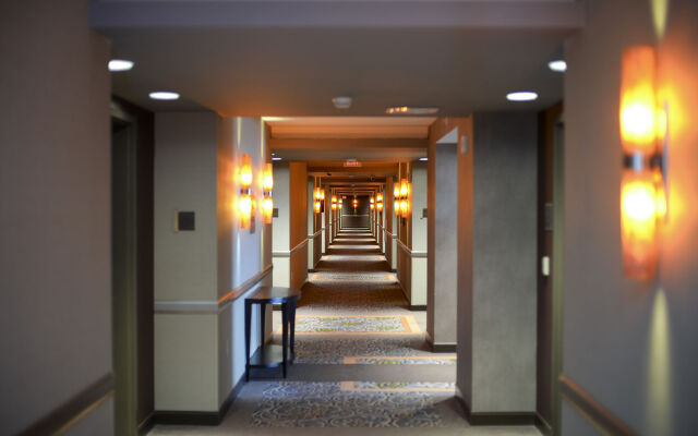 Mohegan Pennsylvania Casino Resort - Adults Only 21+