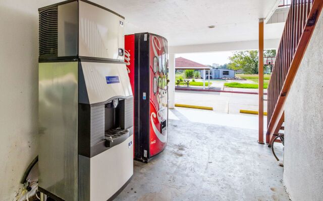 Scottish Inn & Suites