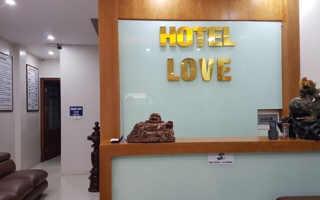 Love Hotel by OYO Rooms