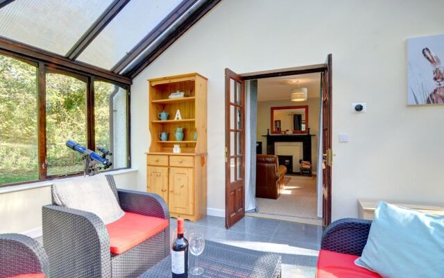 Restful Holiday Home in Glandwr near River