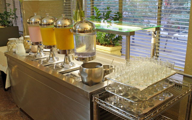 San Raphael Hotel