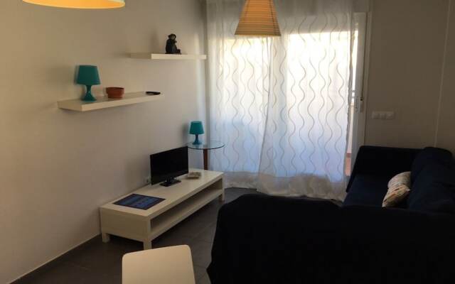 Comfortable Apartment With Washing Machine Near the Sea