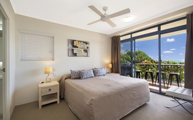 Stunning views great location Sunshine Beach! - Unit 1 Vista Pacific 12 Bryan Street – Guest Rooms – Sunshine Beach