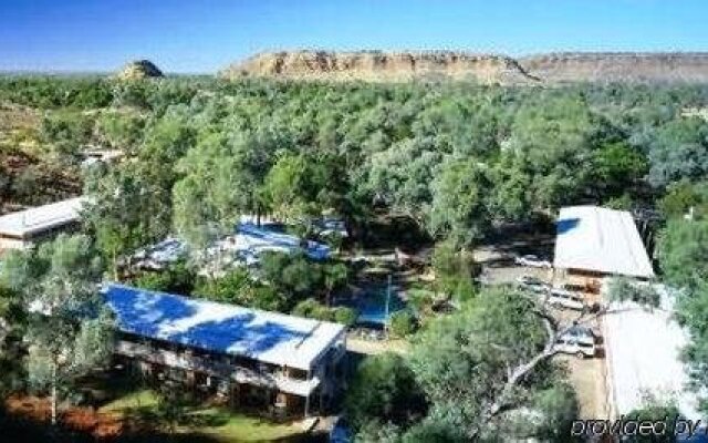 Heavitree Gap Outback Lodge