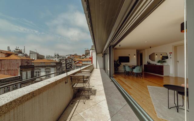 Downtown Penthouse With River View