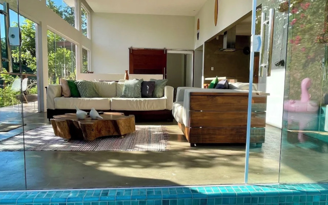 Casa c/ Piscina Privativa, 3 Suítes Sala integrada