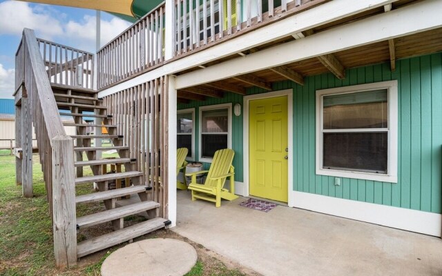 Amberjack 2 Bedroom Home by RedAwning