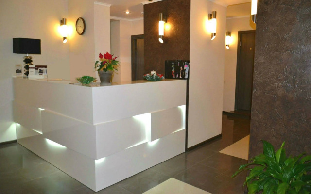 Twin Apart Hotel