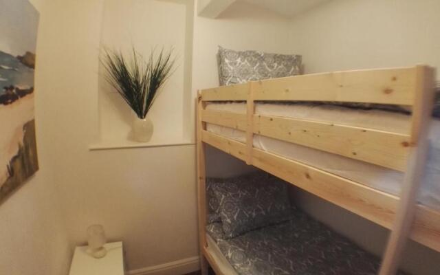 Large Garden Flat near Marine Lake
