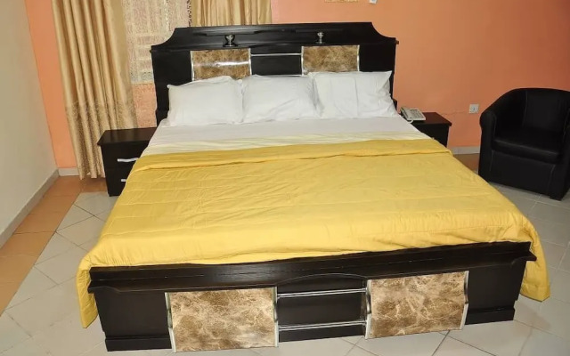 De Revelation Hotel