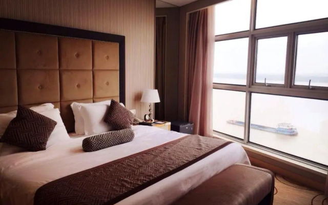 XinHua JianGuo Hotel