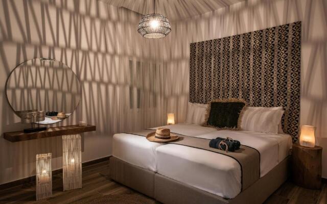 Khroma Luxury Suite 1 Beach front apartment
