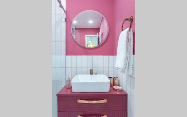 Luxury Meets Convenience - 2 bdrm @ City Center