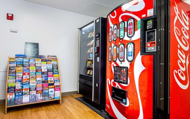 HomeTowne Studios Tacoma - Puyallup