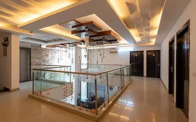 Fabhotel The Venessa